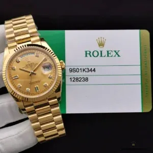 Full President bracelet from lug to clasp showing gold continuity