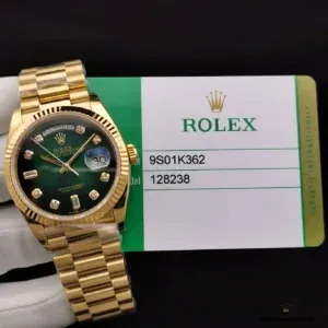 President bracelet in yellow gold plating with three-link polished surface