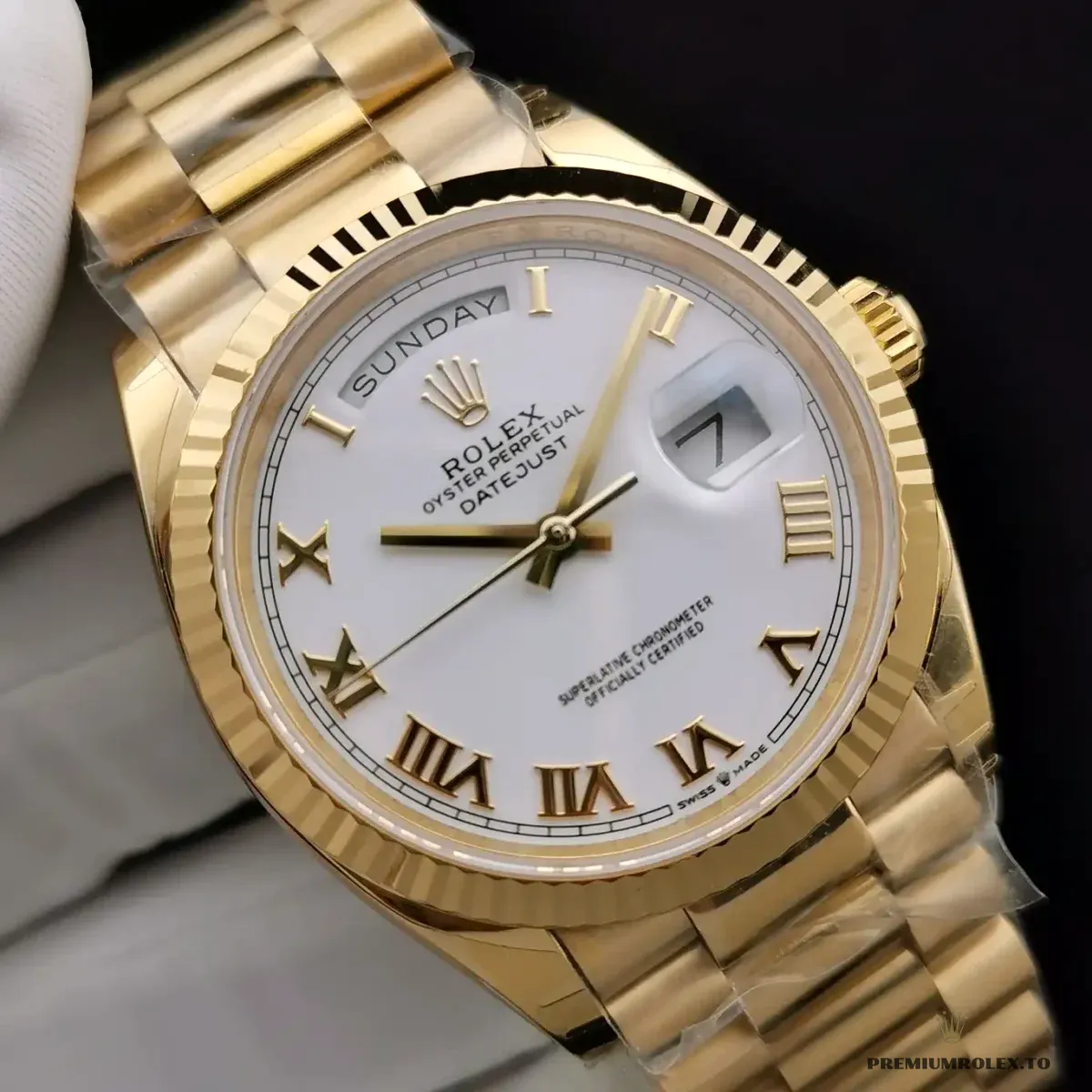 Replica Rolex Day-Date 128238 36mm White Roman Dial Yellow Gold - Image 9