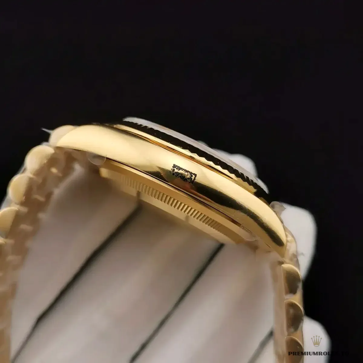 Replica Rolex Day-Date 128238 36mm White Roman Dial Yellow Gold - Image 2