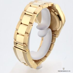 Wrist shot of yellow gold Daytona 126508 on Oyster bracelet