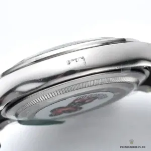 Caseback of the Daytona 126519LN in white gold plating