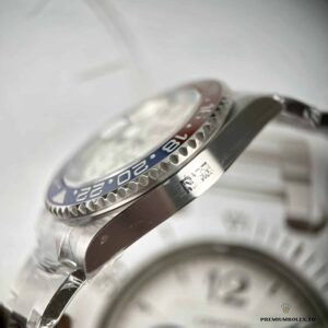 Caseback view of 126719BLRO in brushed steel finish