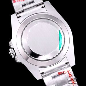 Contrast between black dial and diamond bezel boundary on the 116610LV-6