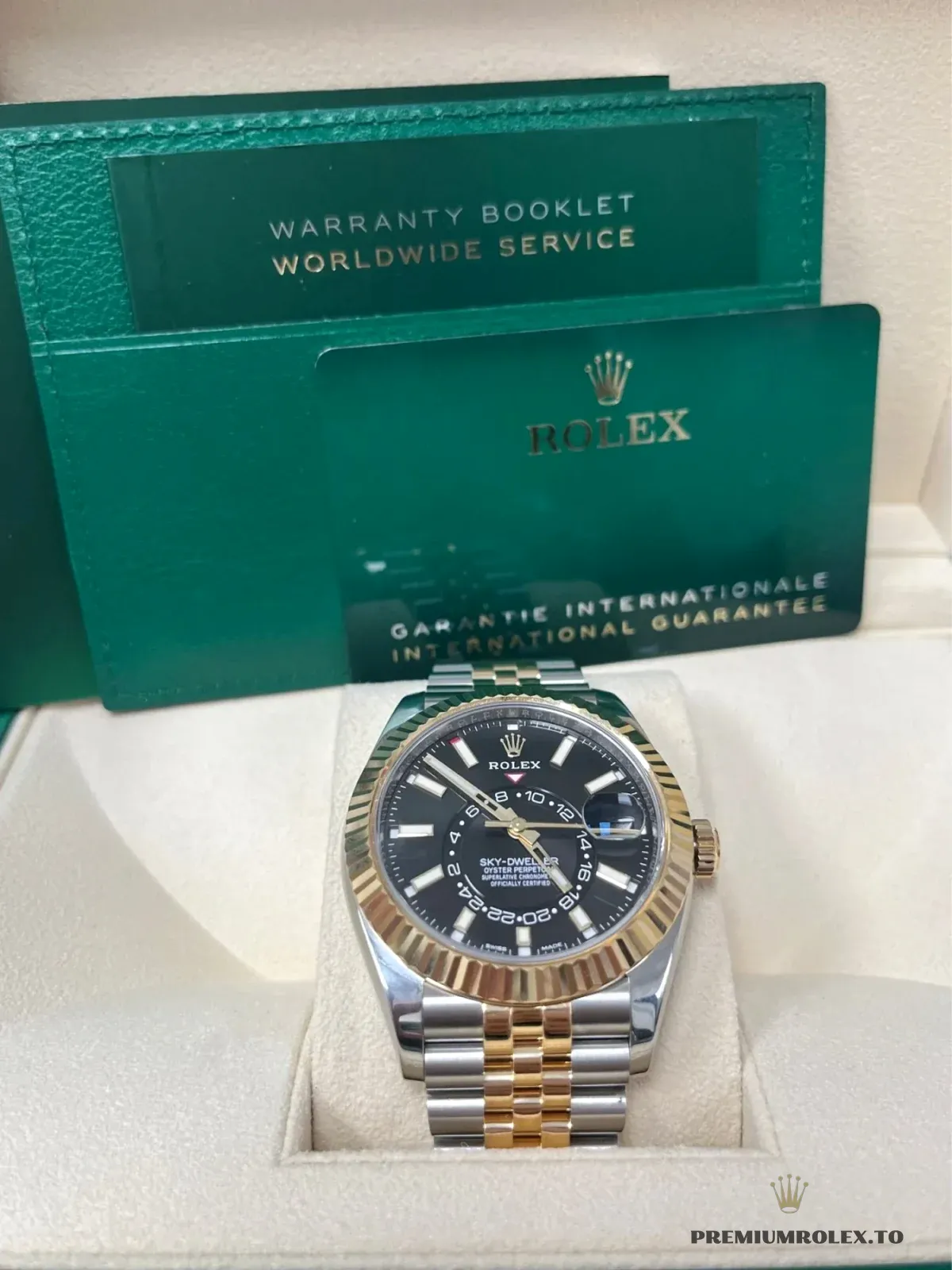 Replica Rolex Sky-Dweller 42 mm Bright black Dial 336933 - top-tier replica watches