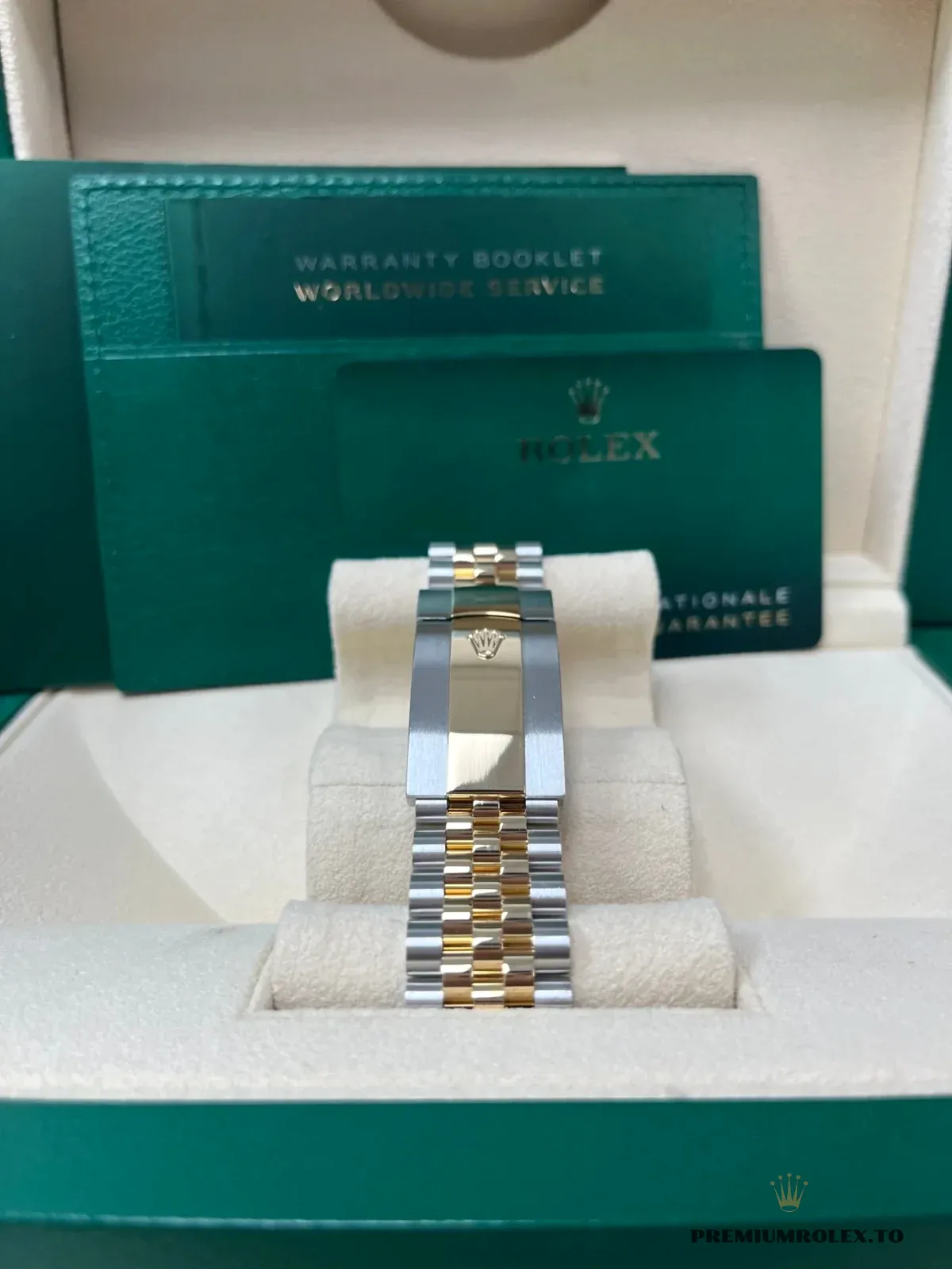 Replica Rolex Sky-Dweller 42 mm Bright black Dial 336933 - Best Quality Counterfeit Rolex