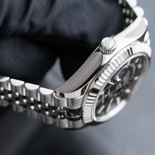 Replica Rolex Sky-Dweller 42 mm Bright black Dial 336934 Jubilee - Best shop to buy a Fake Rolex