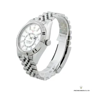 Sky-Dweller 336934 white dial showing annual calendar month apertures