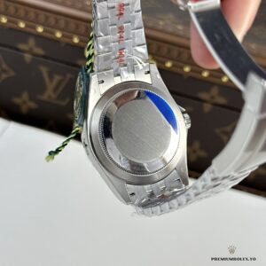 Ring Command fluted bezel and crown on the Sky-Dweller 336934