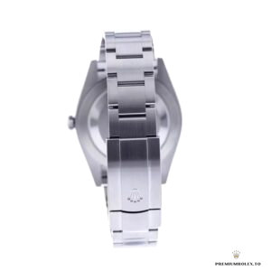 Oyster bracelet with Easylink extension on the 276200 silver dial variant
