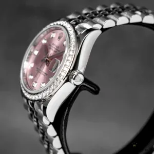 Close-up of diamond-set bezel on the Datejust 278384RBR with 46 stones