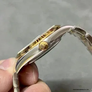 Yellow gold-plated crown and screw-down crown guards