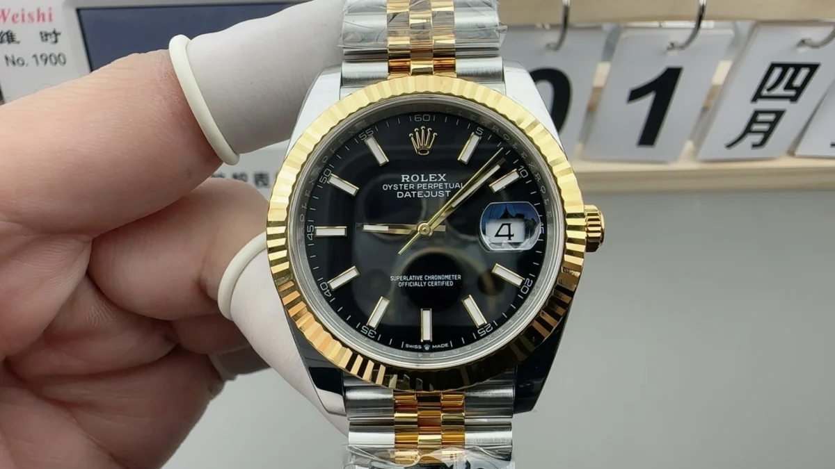 Replica Rolex Datejust m126333 41mm Bright Black Dial - Image 4