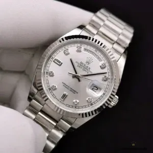 Rolex Day-Date 128238 mother of pearl President bracelet Crownclasp detail