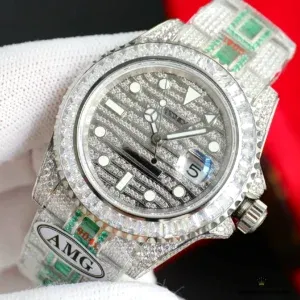 Side view showing 40mm iced case profile and green diamond center links