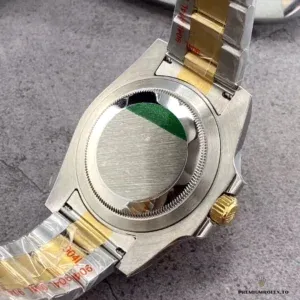 GMT-Master II two-tone Pepsi Oysterlock clasp with Easylink extension