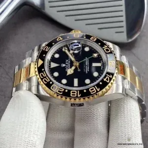 Replica GMT-Master II Pepsi two-tone wrist shot under natural light