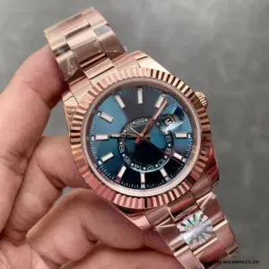 Rose gold-plated Oyster bracelet and case flank on the Sky-Dweller 326935