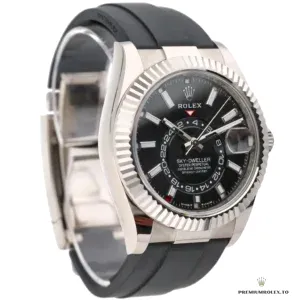 Sky-Dweller 336239 dial showing month apertures and dual time zone disc
