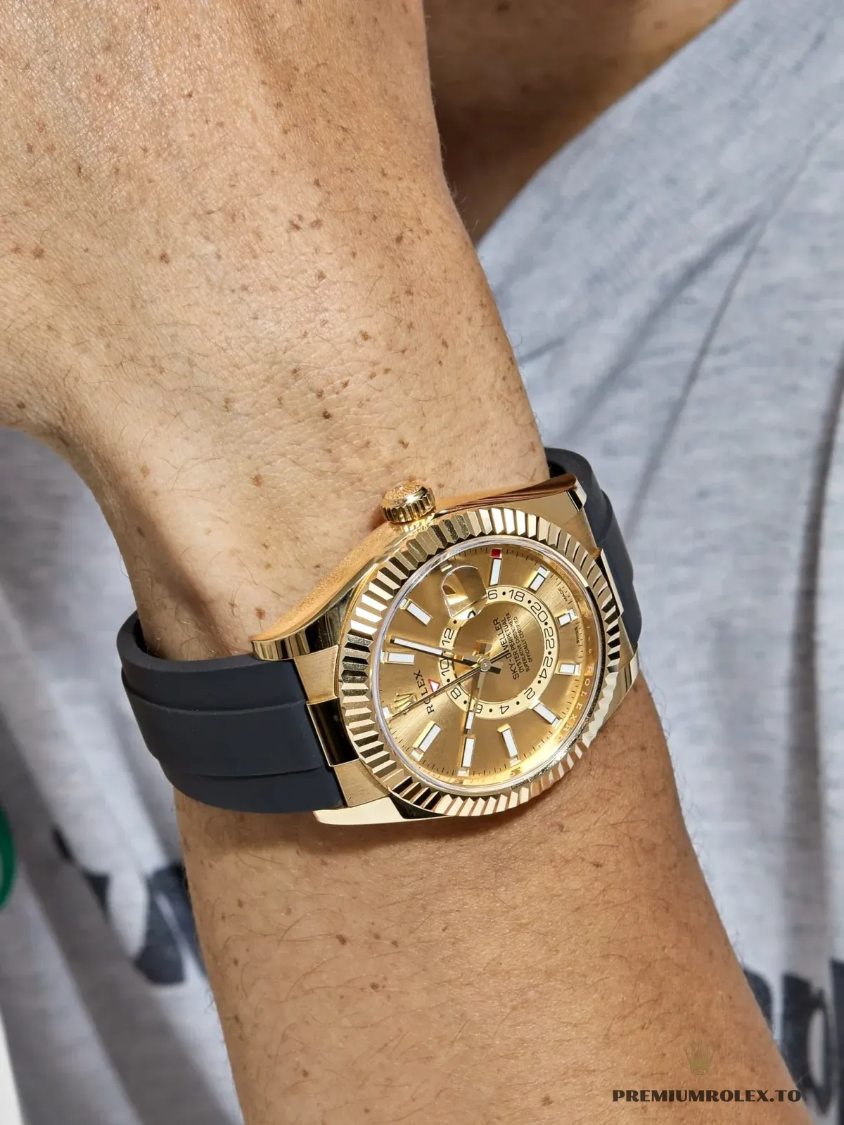 Replica Rolex Sky-Dweller 42 mm Champagne Dial 336238 - Image 7