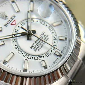 White dial annual calendar month apertures under natural light on the 336239