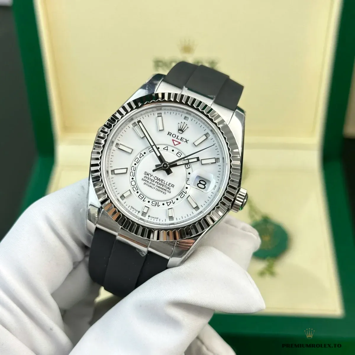 Replica Rolex Sky-Dweller 42 mm Intense white Dial 336239 - Image 4