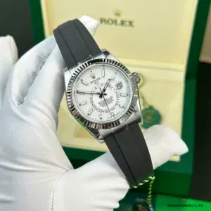Sky-Dweller 336239 showing white gold-plated fluted bezel and Oysterflex strap
