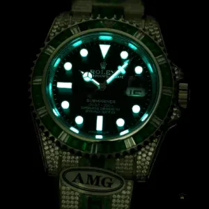 Wrist shot of Submariner 116610LV in natural lighting
