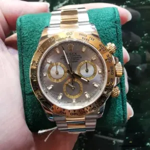 Daytona 116503 two-tone bracelet detail with gold outer links