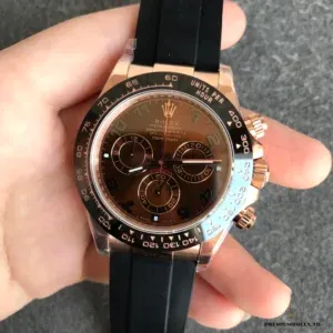 Side profile of rose gold Daytona 116515 on Oysterflex rubber bracelet