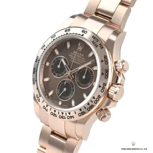 Side profile of rose gold Daytona m116505 chocolate showing case thickness