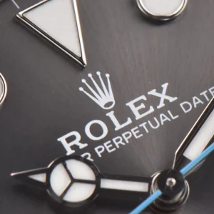 Crown and case band detail on Oystersteel Yacht-Master