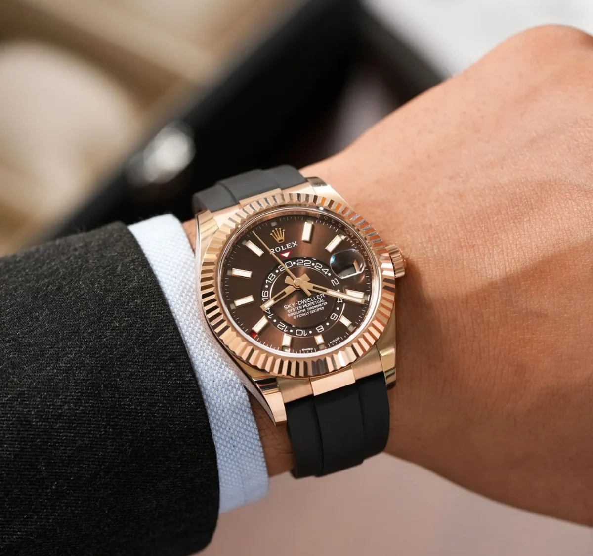 Replica Rolex Sky-Dweller 326235 42mm Chocolate Dial - Image 5