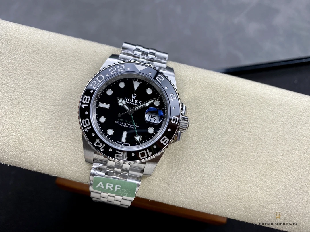 Replica Rolex GMT-Master II Bruce Wayne 126710GRNR Jubilee - Image 8