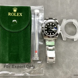 GMT-Master II Bruce Wayne on wrist showing Jubilee drape