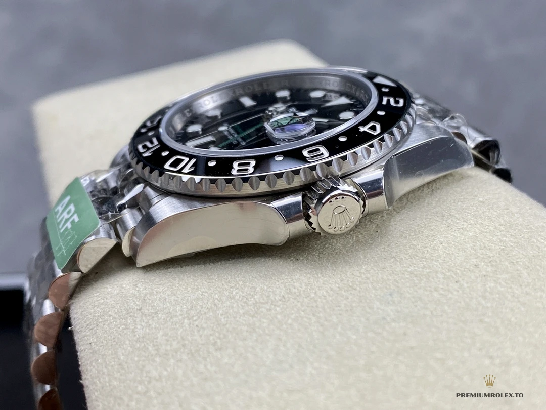 Replica Rolex GMT-Master II Bruce Wayne 126710GRNR Jubilee - Image 5