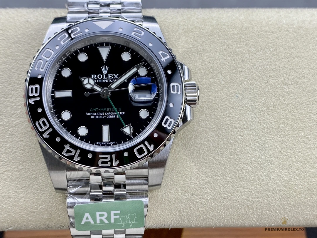 Replica Rolex GMT-Master II Bruce Wayne 126710GRNR Jubilee - Image 4