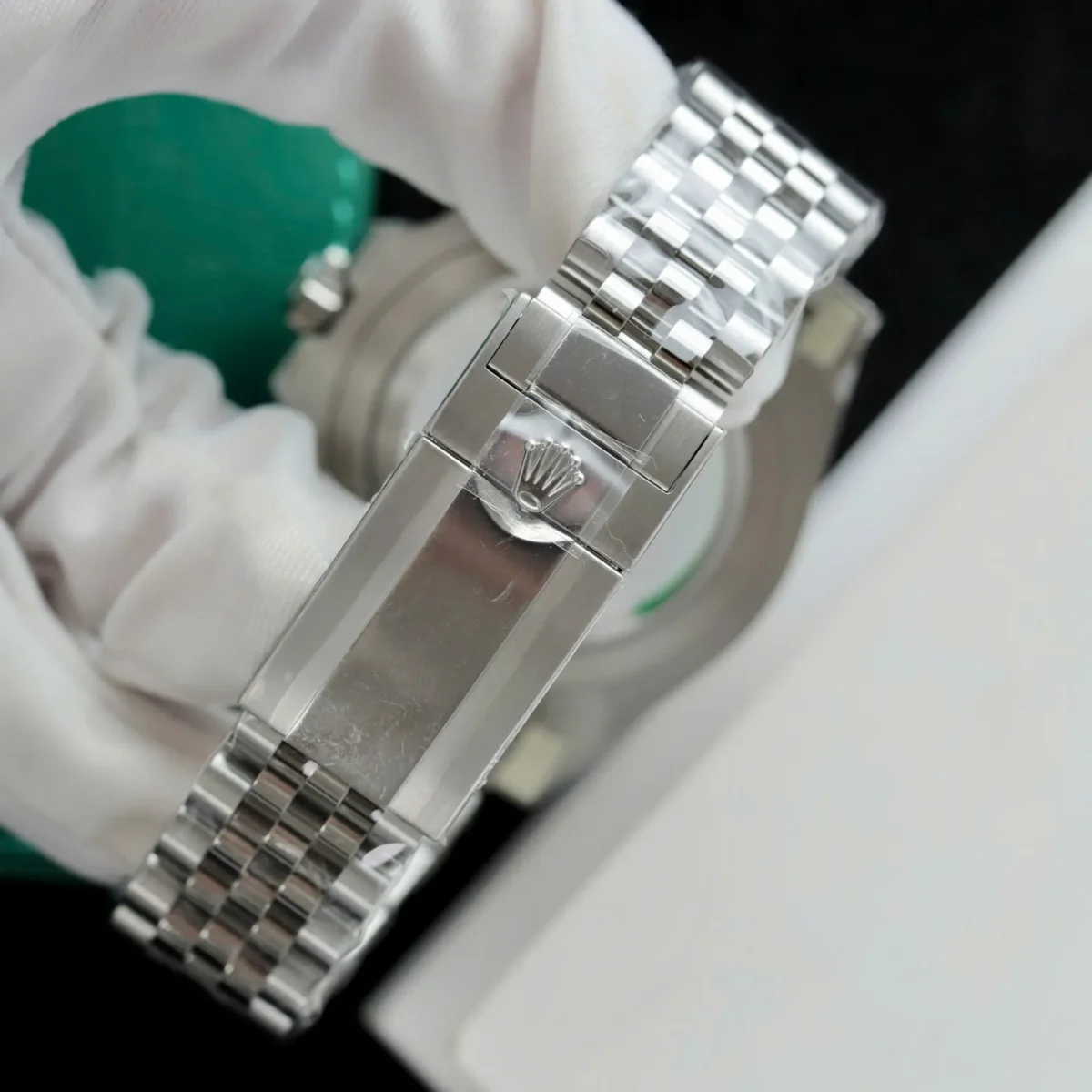 Replica Rolex GMT-Master II 40 mm 126729VTNR Jubilee “Absinthe” - Image 11