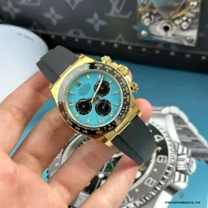 Wrist shot of the Rolex Daytona 126518LN Tiffany blue dial