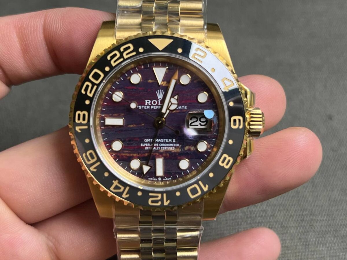Replica Rolex GMT-Master II 40 mm 126718GRNR Tiger Iron Dial - Image 2