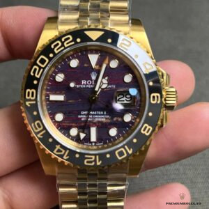 GMT-Master II 126718GRNR side profile showing yellow gold-plated case and bezel
