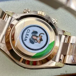 Side profile of the 116505 with engraved tachymeter in rose gold plating