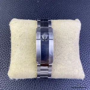 Platinum-tone Oyster bracelet drape showing three-piece link construction