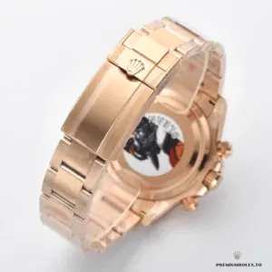 Daytona 126505 Everose gold-plated bracelet stretch on flat surface