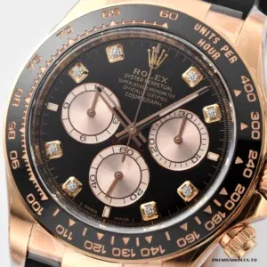 Tachymeter scale on Cerachrom bezel of the Everose Daytona