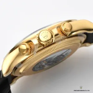 Black Cerachrom bezel with tachymeter on the gold Daytona