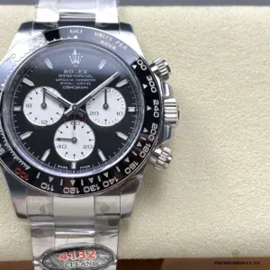 Full bracelet stretch of the Daytona 126529LN in white gold plating