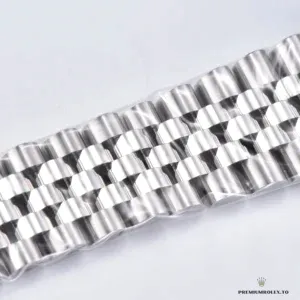 Datejust 126234 grey fluted side profile showing smooth bezel