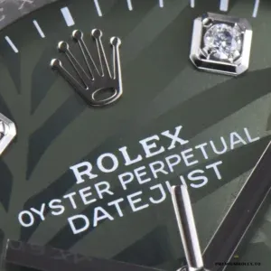 Full bracelet view of the Datejust 126234 showing Jubilee link taper