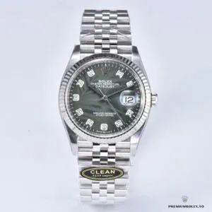 Jubilee bracelet and Crownclasp on the green palm Datejust 126234